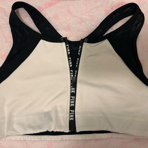 Various Styles of Bras - Picture 4 of 16